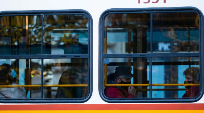 Baleset történt a Fehérvári úton, nem járnak a villamosok