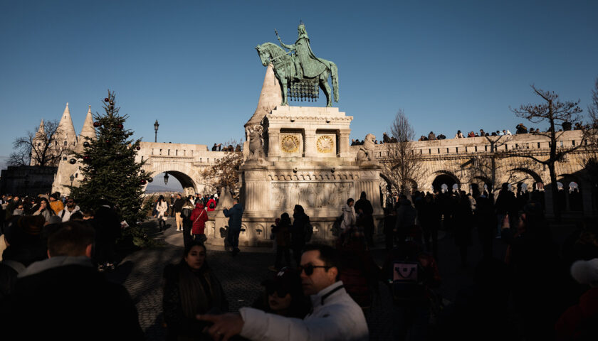 Indiában tűnt fel Orbán Viktor és családja helyi sajtóhírek szerint Indiában tűnt fel Orbán Viktor és családja helyi sajtóhírek szerint