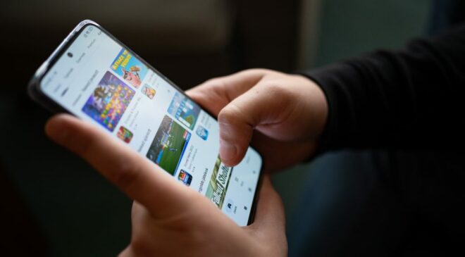 Kíméletlen csapást mért a csalókra a Google