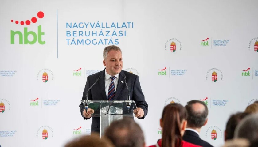 Úgy jelentették be a 900 fős kínai gyárat a 20 ezer fős Hatvanba, hogy a polgármesternek elfelejtettek szólni Úgy jelentették be a 900 fős kínai gyárat a 20 ezer fős Hatvanba, hogy a polgármesternek elfelejtettek szólni