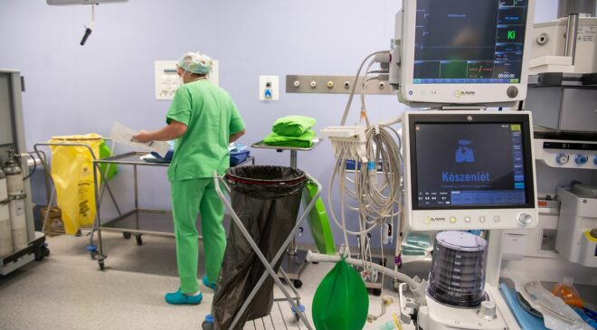 Újabb magyar kórházban kötelező maszkot felvenni