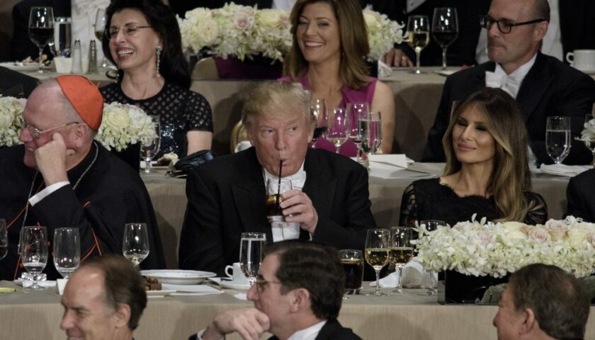 „VISSZA A MŰANYAGOT” – nem akar papír szívószálból szürcsölni Trump elnök „VISSZA A MŰANYAGOT” – nem akar papír szívószálból szürcsölni Trump elnök