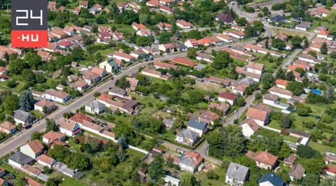 A kistelepülési önkormányzatoknak adná a kormány az állam és a posta tulajdonában lévő helyi ingatlanokat