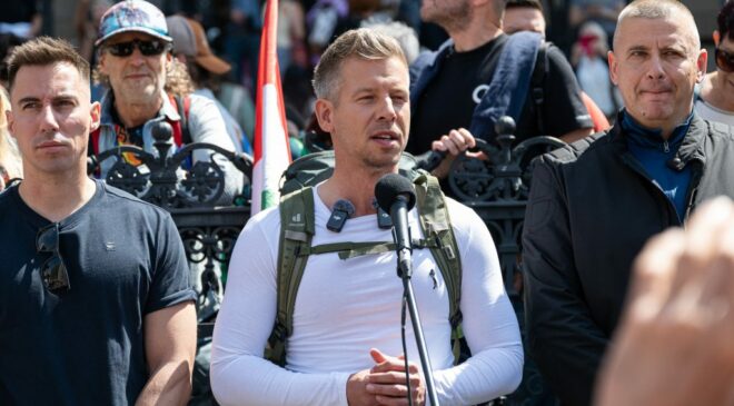 Magyar Péter: A Tisza átvállalja a Kölcsey Gimnázium tanárainak perköltségét
