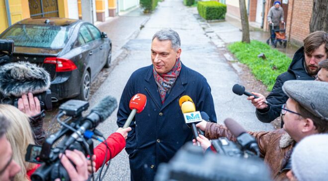 Tízmilliárdos dohánybizniszből részesül Lázár János vásárhelyi holdudvara