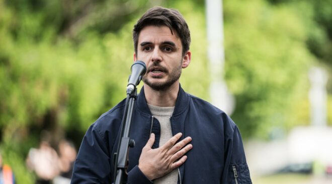 Momentum-elnök: A Párbeszéd is azzal segíti a rendszerváltást, ha nem indul jövőre
