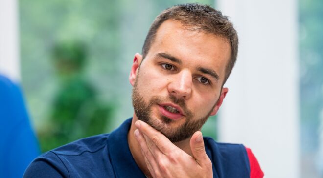 Újabb hiba miatt csütörtökön még tovább halasztották Kapu Tibor felbocsátását