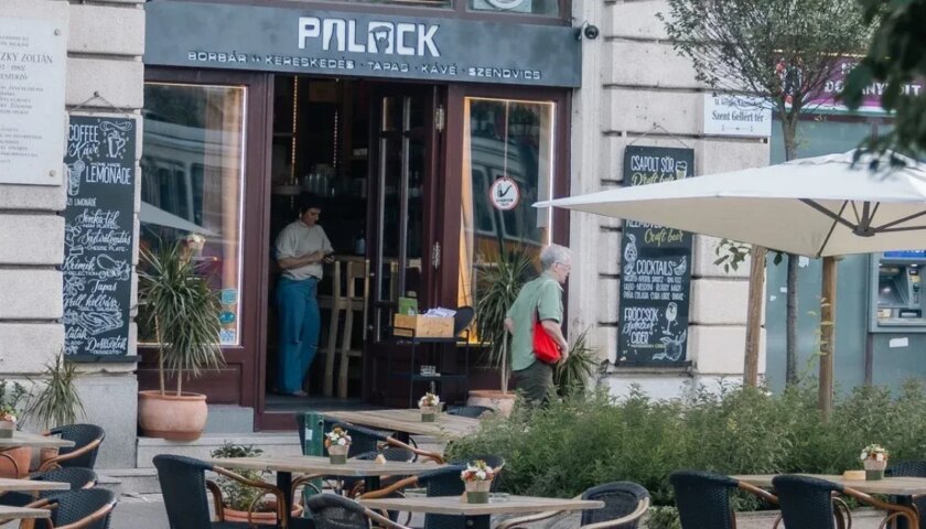 Lebuzizta a budai bisztró felszolgálója a Pride után, feljelentette a helyet a nő Lebuzizta a budai bisztró felszolgálója a Pride után, feljelentette a helyet a nő