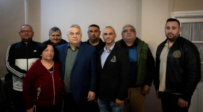 Orbán drogellenes terepszemlére ment Tarnazsadányba, 800 állami ingatlan átadása lett belőle